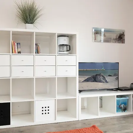 Apartment Flora 6 *