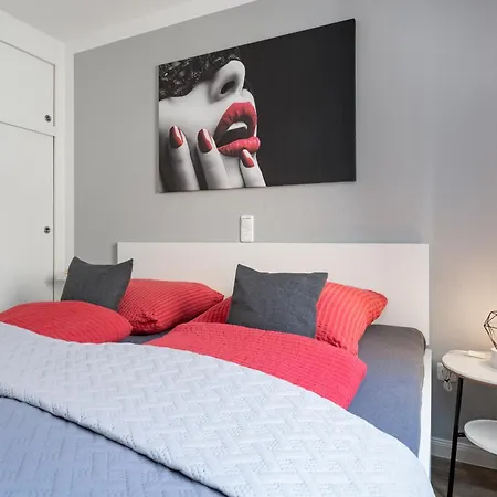 Apartamento Flora 6 *