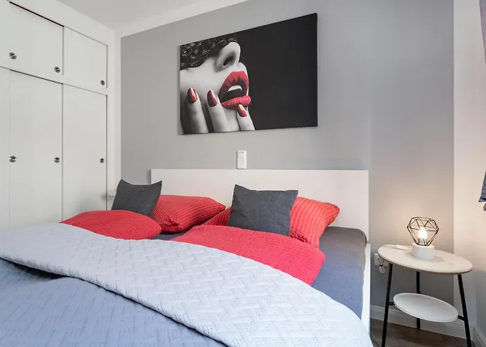 Apartamento Flora 6 *